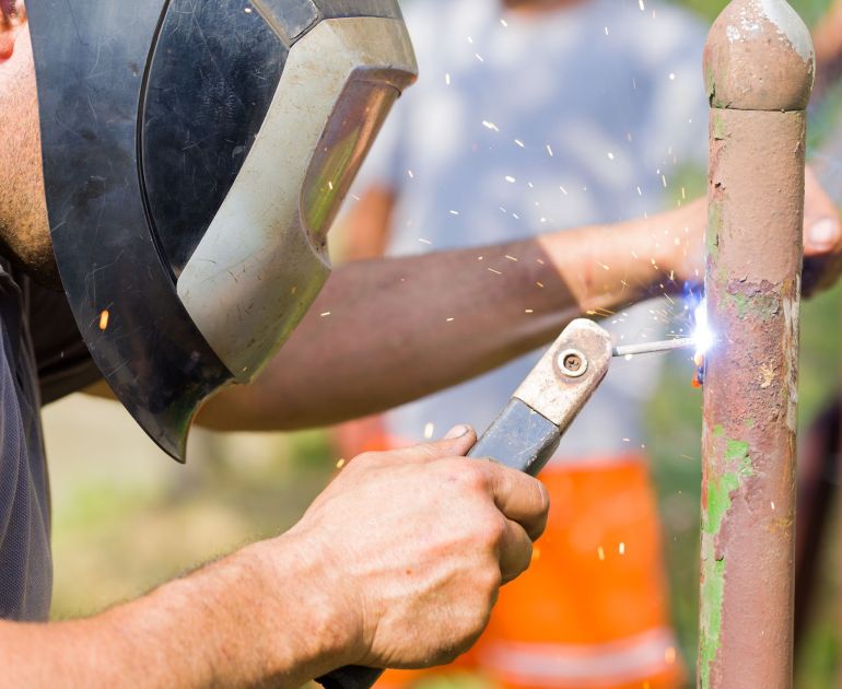 Fence installation & repair